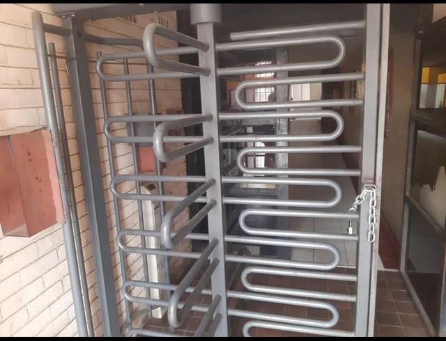 2 BEDROOM APARTMENT FOR SALE IN YEOVILLE